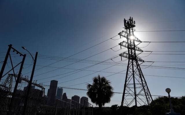 US electricity use hits new high from AI