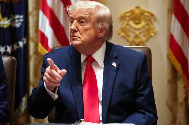 Trump pushes Fed on rates and trade