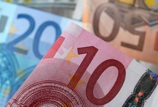 عوائد السندات الفرنسية تصل إلى 5% للمرة الأولى منذ 2002
