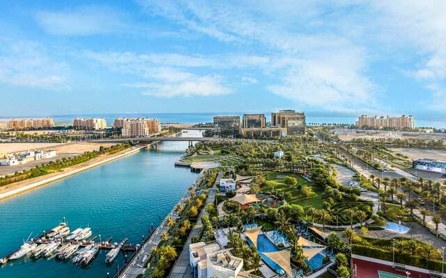 إعمار تسجل تراجع خسائر 76% في الربع الثاني
