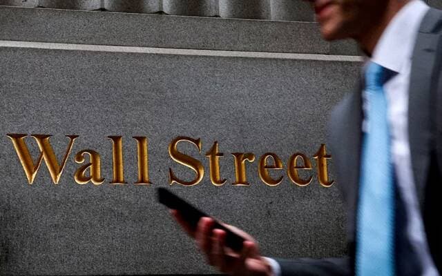 Hedge funds surpass $13 trillion