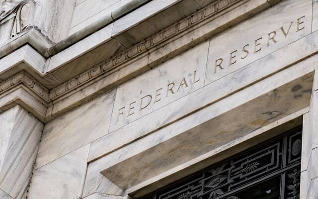 Market Anticipates Fed Rate Hike Amid Oil Rise