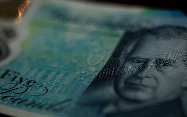 Sterling steadiness ahead of Hormuz talks