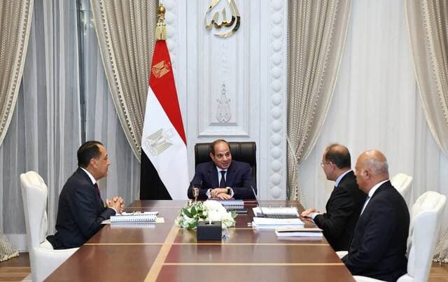 السيسي يوافق على إصدار الصكوك الضريبية