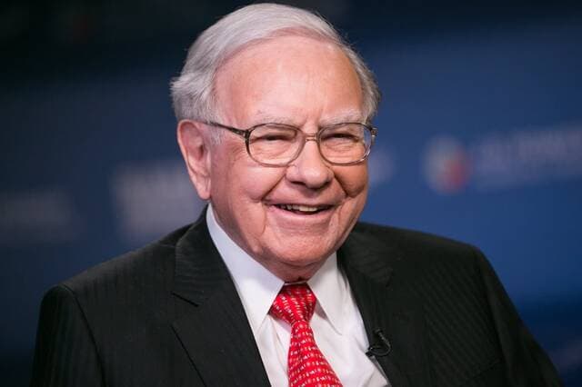 Buffett's lesson on 10 million dollar wealth