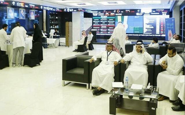 الأجانب يسجلون بيعاً صافياً في الأسهم السعودية ب523.81 مليون خلال أسبوع