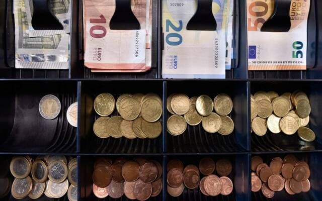 Euro drops to 17-month low