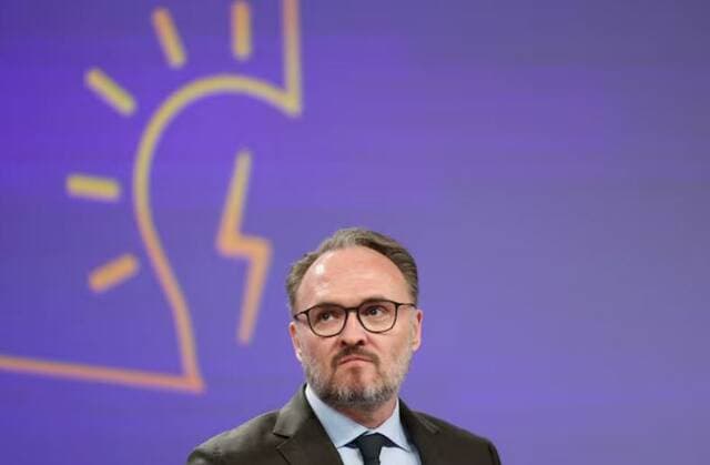 Europe delays methane rules for oil and gas imports