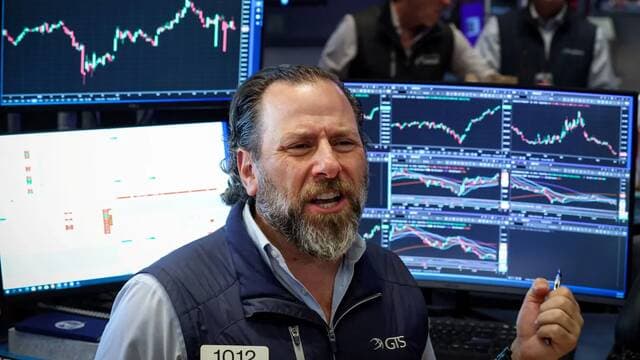 US stock futures fall amid rising bond yields