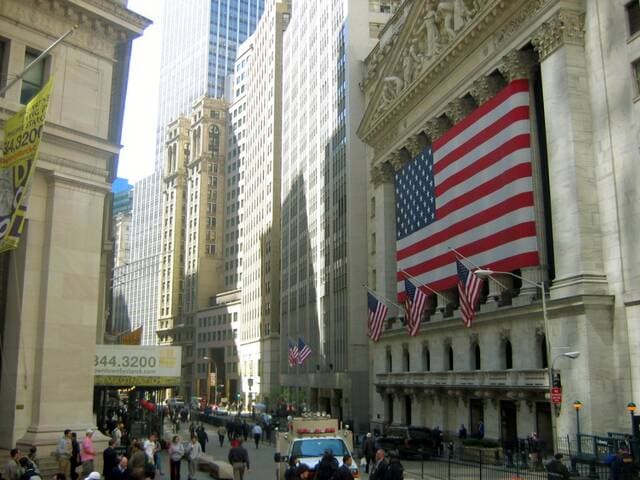 Oil Rise and Rate Pressures Raise Stagflation Fears