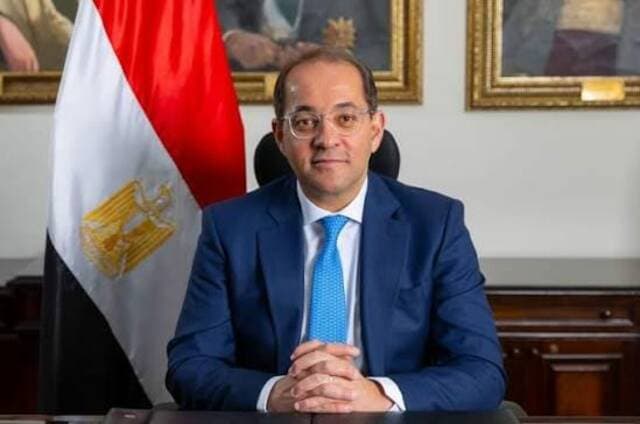 Egypt Seeks Stronger Ties with Asian Bank