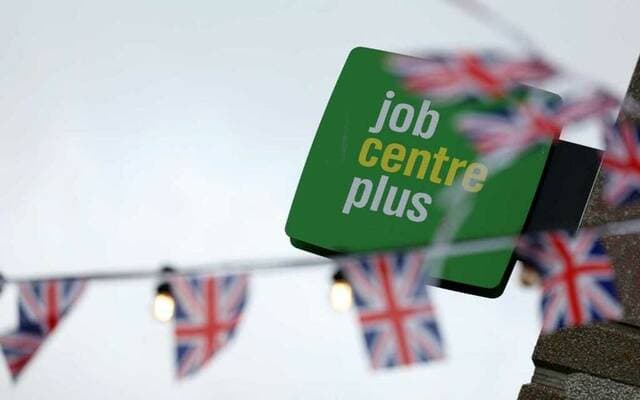 British Unemployment Stable and Vacancies Drop