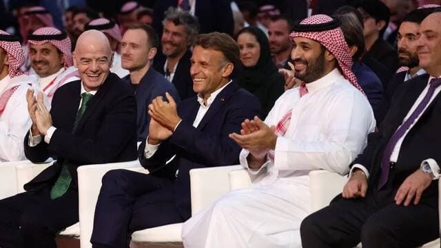 ولي العهد يشهد تتويج بطل العالم الإلكتروني