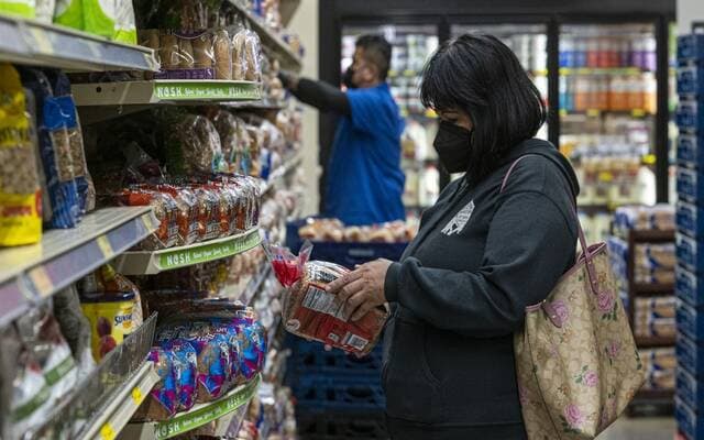US inflation growth slows in August