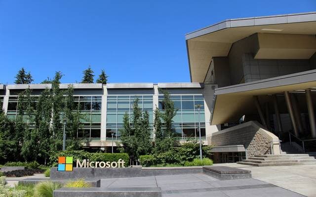 Microsoft to launch Saudi Arabia cloud center