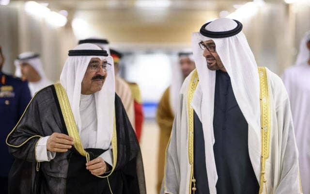 Emir of Kuwait Greets President of the United Arab Emirates