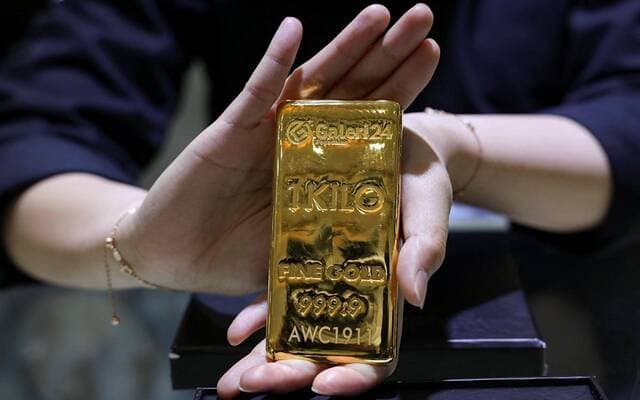 Gold rises 1% after Fed hold