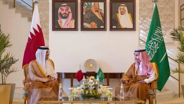 السعودية وقطر تبحثان خفض التصعيد وأمن الملاحة