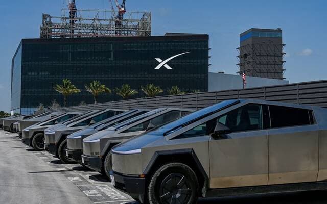 SpaceX shares rise 8% amid Musk Tesla merger hints