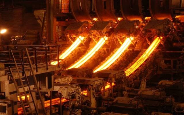 National Steel rises 9.89% on debut