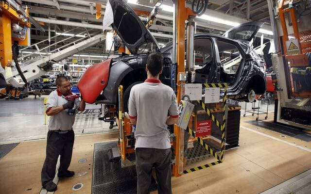 Eurozone manufacturing hits 4-year high