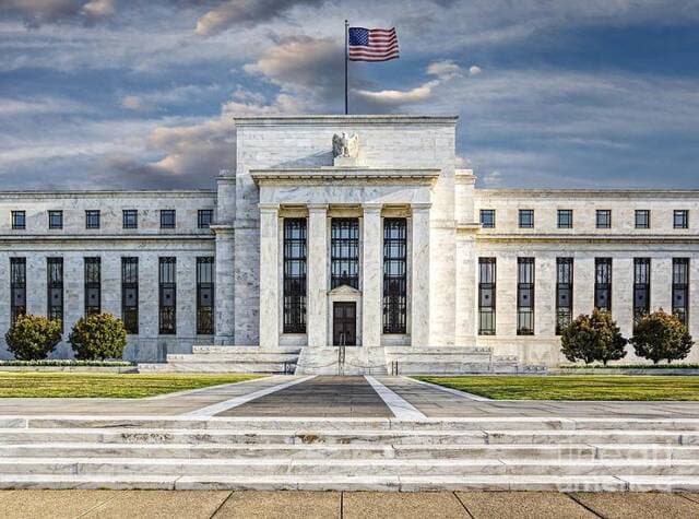 Minneapolis Fed urges cautious rate increases