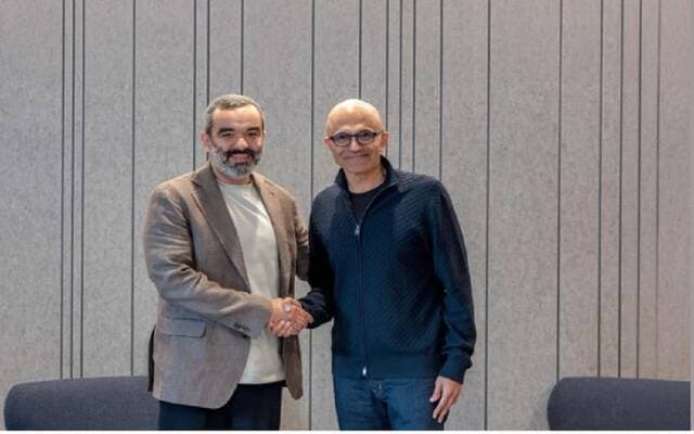 وزير الاتصالات يناقش توسعة قدرات الحوسبة مع أمازون ومايكروسوفت