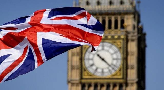 UK national debt surpasses 3 trillion
