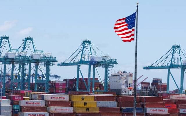 U.S. Trade Deficit Widens as Imports of Capital Goods Reach Record High