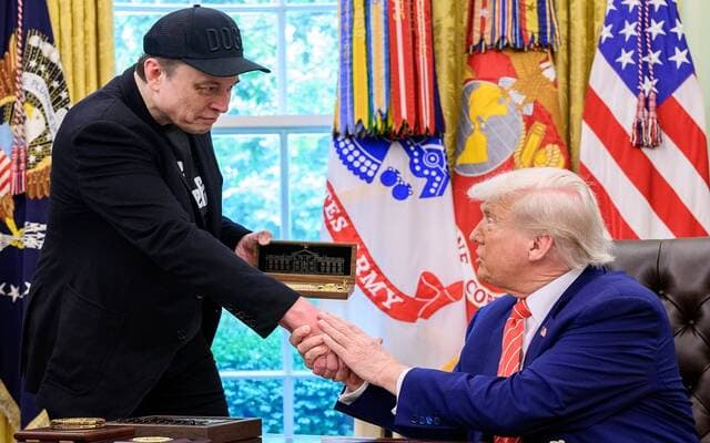 Trump puts fifty thousand in SpaceX