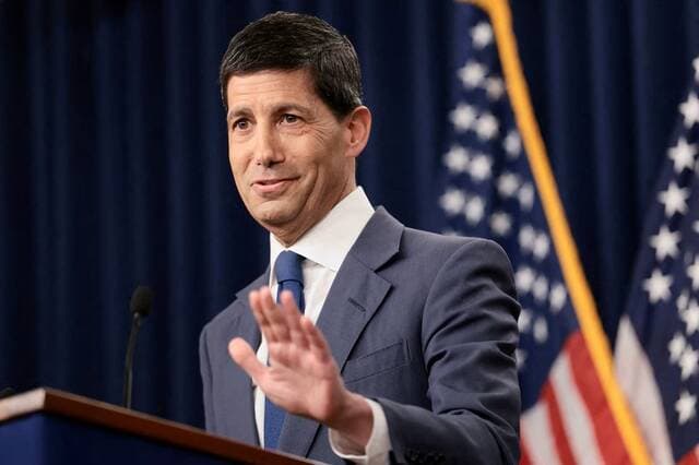 Warrash's speech Reignites Rate Hike Risks