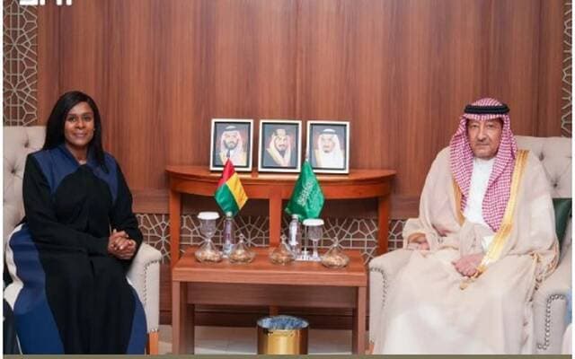 Al-Khariji aims to boost ties with Guinea-Bissau and Maldives officials