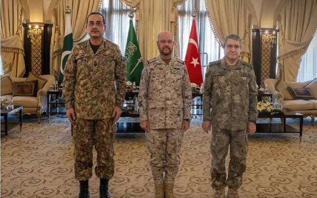 رؤساء أركان السعودية وباكستان وتركيا يؤكدون على التعاون الدفاعي