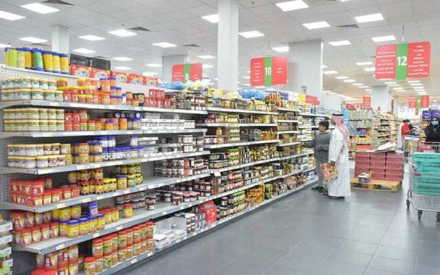 Saudi Point-of-Sale Spending Drops to 13.8B Riyals