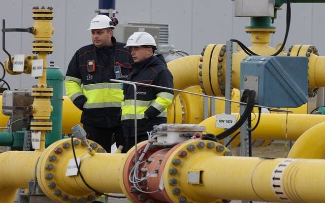 European gas prices decline as tankers pass through the Strait of Hormuz successfully