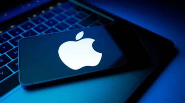 Apple targets rivals with new Mac devices