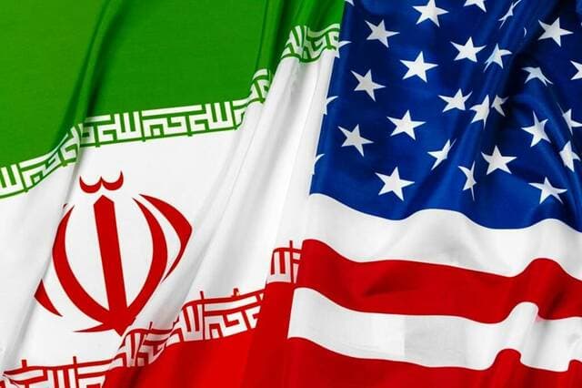 إيران تؤكد إصابة ناقلتين في هرمز