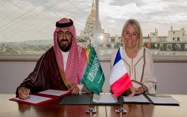 Economy Minister signs health cooperation MOU