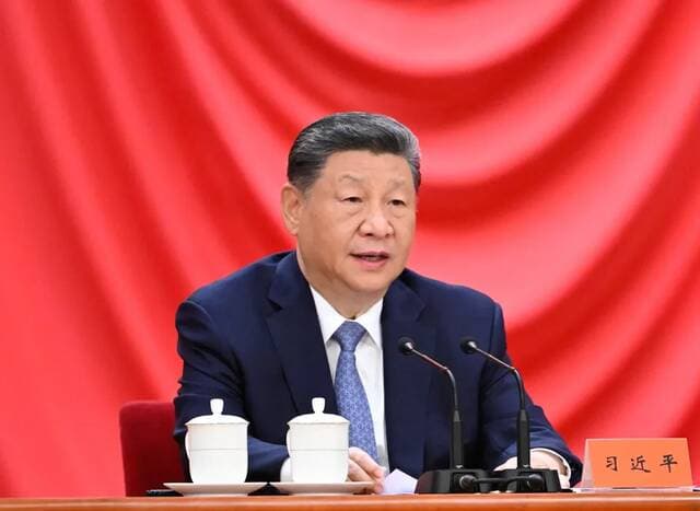 Chinese central bank cuts rates to boost economy