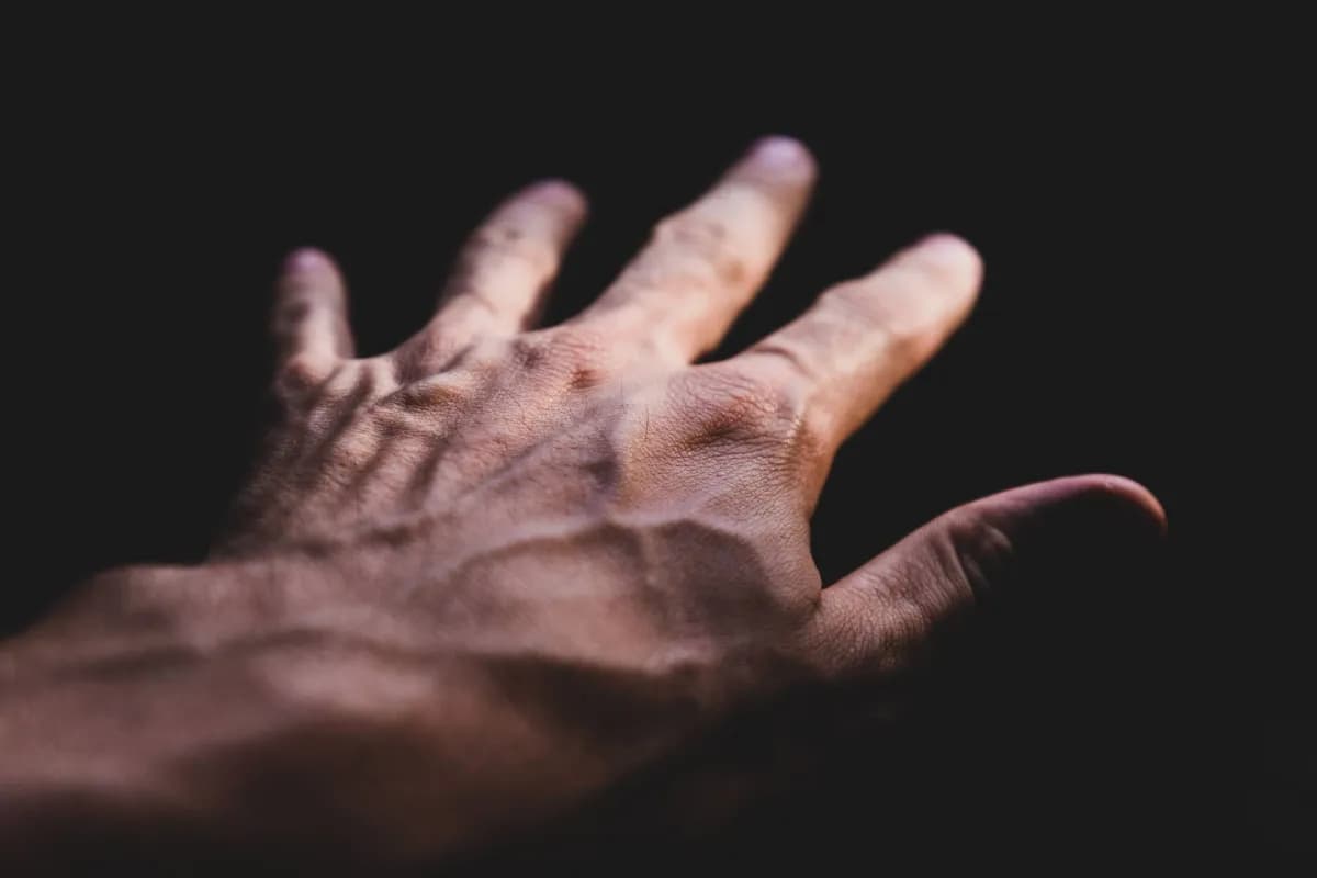 أسباب ظهور الأوردة مع التقدم في العمر
