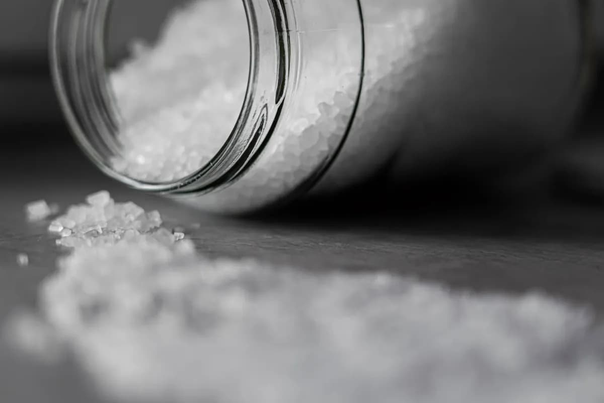 علامات تشير إلى الإفراط في الملح