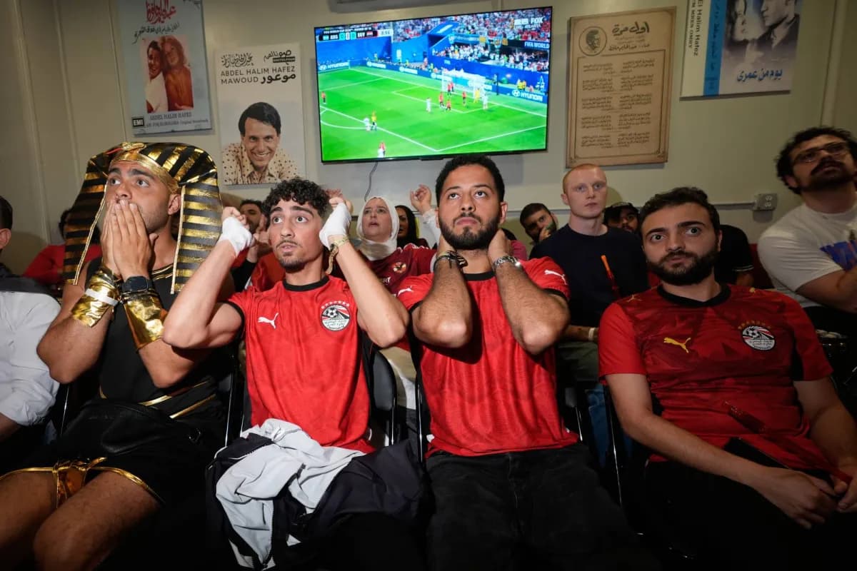 المصريون فخورون رغم الخروج لأن التاريخ قد كُتب بالفعل