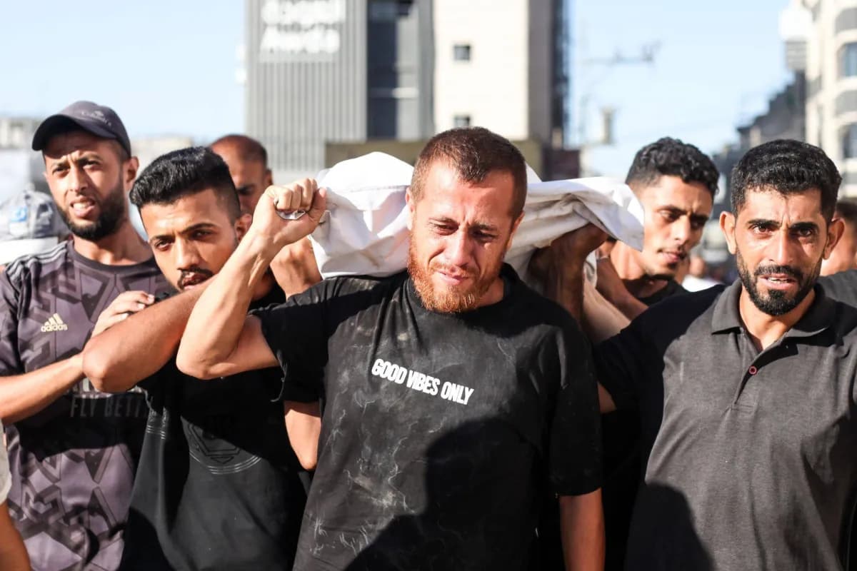 إسرائيل تقتل 8 فلسطينيين بغزة خلال الجنازة