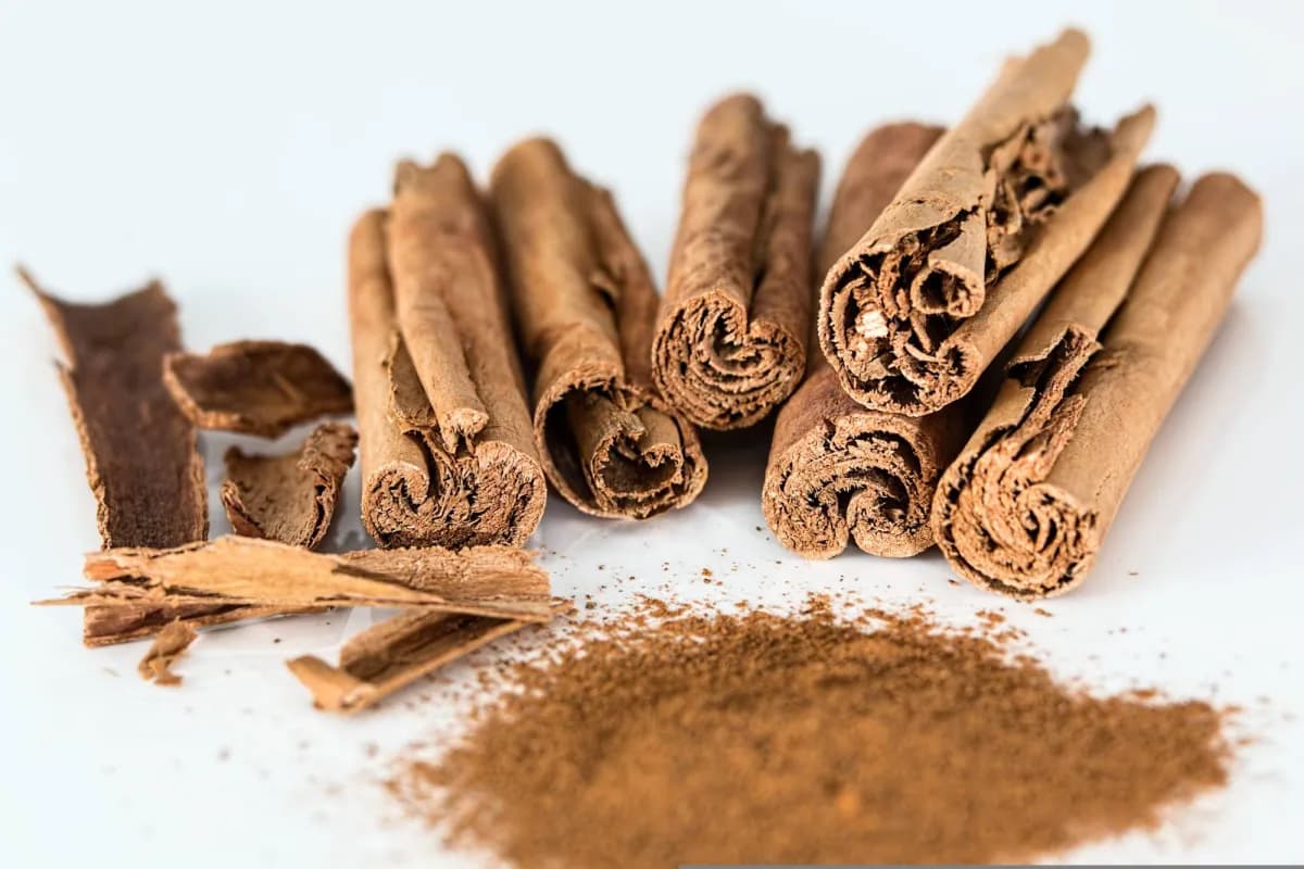 Effects of cinnamon before sleep on weight and sleep quality