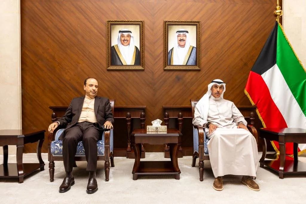 الكويت تدعو السفير الإيراني وتحتج على استهداف الناقلة كيفان