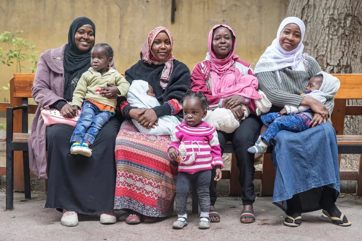 مصر تقلص خدمات المقيمين المخالفين