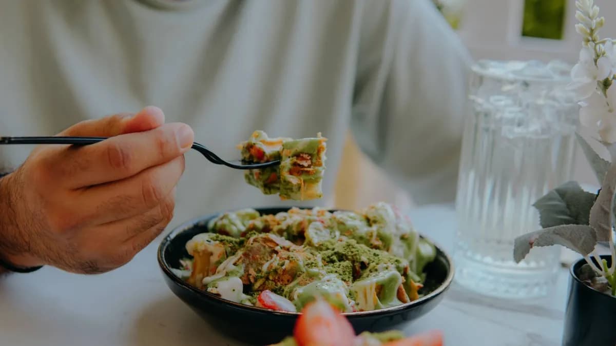 هل يعرض العشاء المتأخر صحتك
