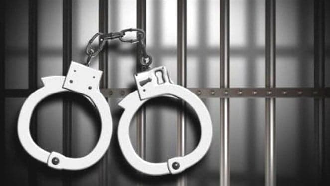 Thief who jumped in front of cars in Ain al-Mreisseh detained