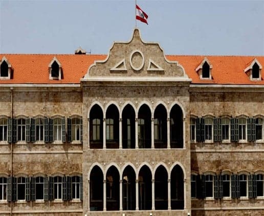 وزراء ينعمون بتمديد المجلس