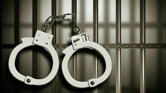 Former worker seeks artist's detention over unpaid wages